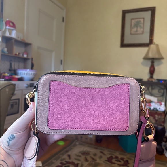 Marc Jacobs Blush Crossbody Bag with Gold Hardware - Picture 3 of 8